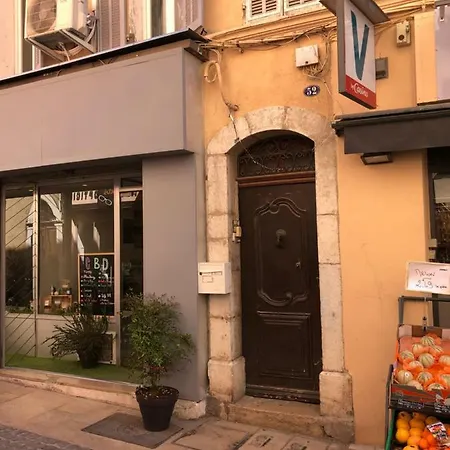 Logis Centre Historique 4 Personnes - Soleil Levant Apartment La Ciotat